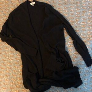 🐝 Old Navy Black sweater